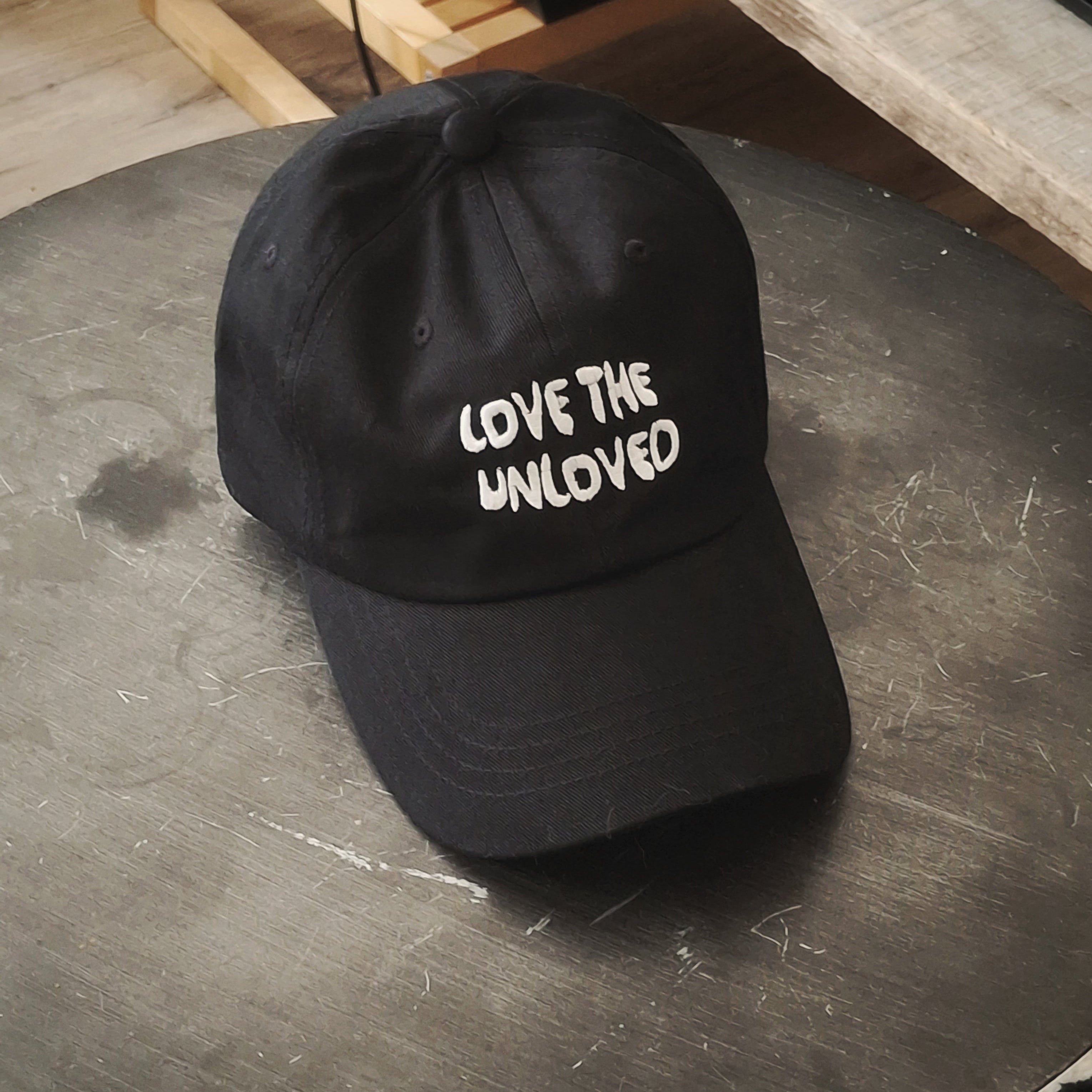 Casquette brodée LOVE THE UNLOVED